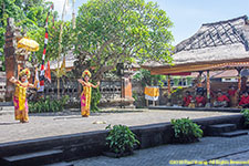 dancers and gamelan orchestra