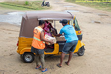 tuk-tuk