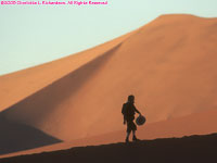 hiker at Dead Vlei