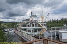 paddlewheel ship